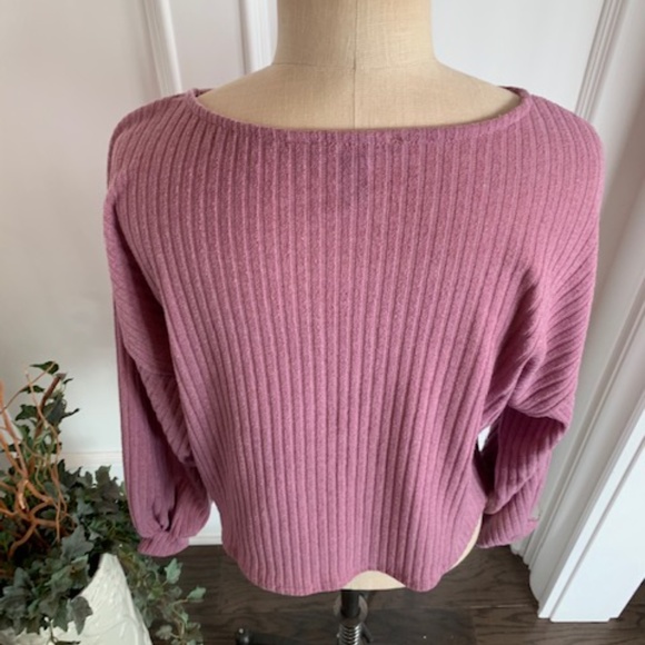 Forever 21 NW0T Balloon Sleeve Knit Top - Picture 3 of 14